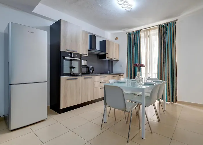 Tigne Suites 4* סליאמה