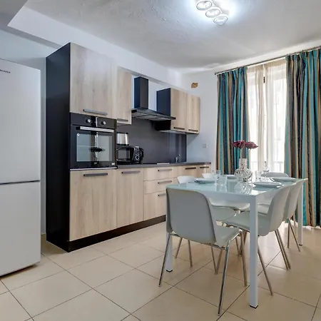 Tigne Suites 4* סליאמה